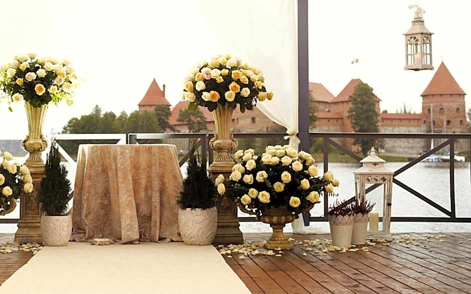 Apvalaus Stalo Klubas Gastro & SPA Hotel