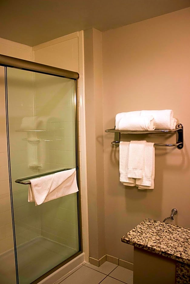 Holiday Inn Express and Suites Tahlequah By IHG