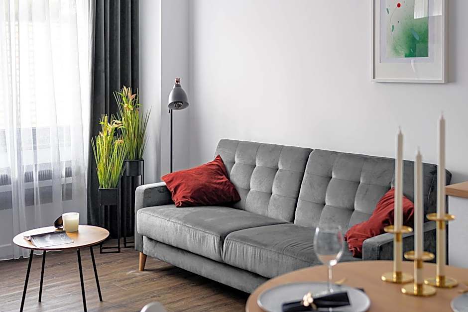 Apart House, Tylna 20