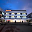 Ast Hotel