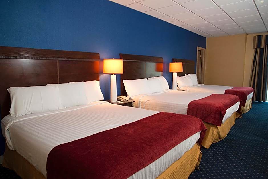 Foto 1 daripada 11 — 3 Queen Beds Suite