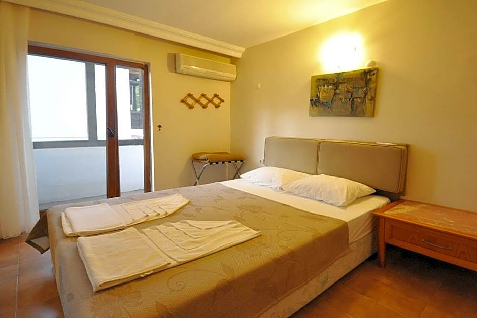 Ford Hotel