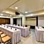 Hotel Lotus Ivy Studios Near Pune Airport