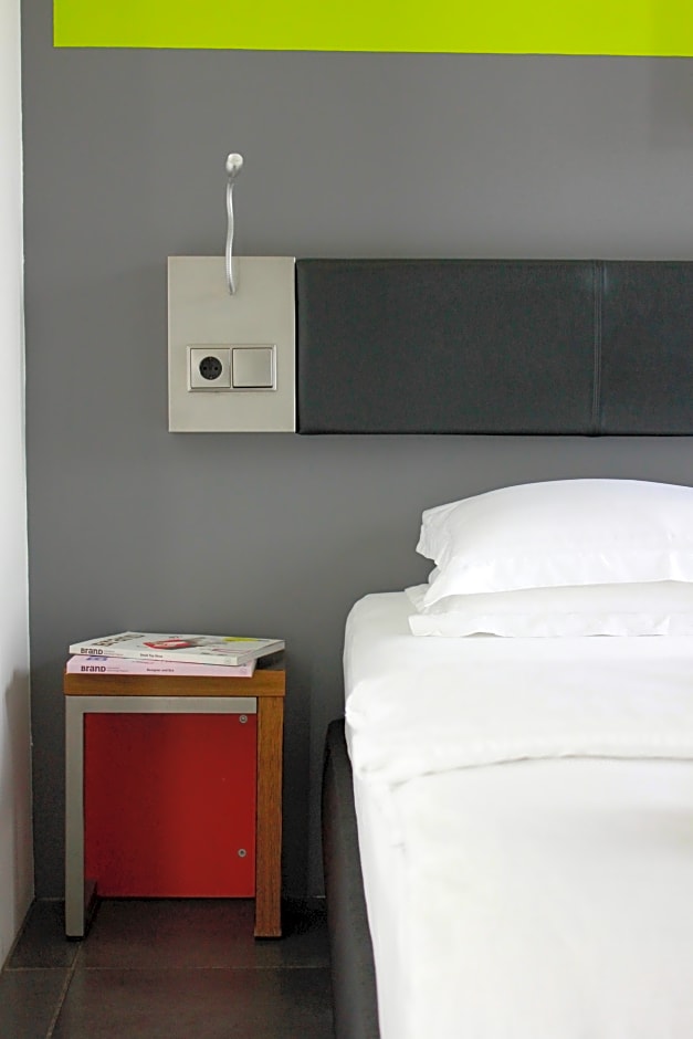 Photo 1 of 9 of Deluxe 1 King Bed, Sea View