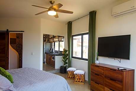 Studio Apartment with Sea View