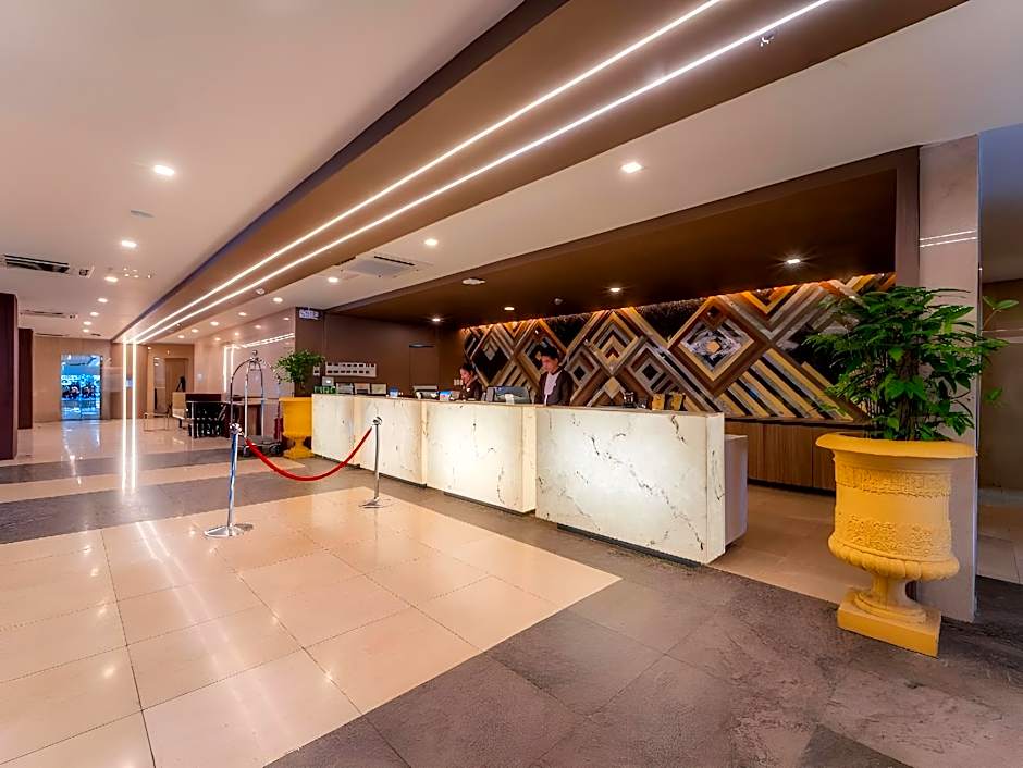 Metrocentre Hotel & Convention Center