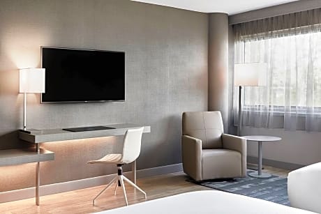 Room, 2 Double Beds, City View