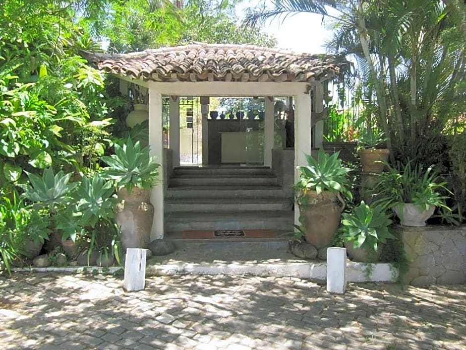 Pousada Casacolinas by HTL