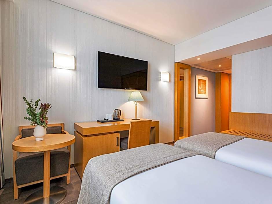 Mercure Lisboa Almada