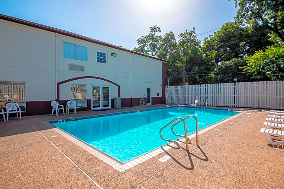 Red Roof Inn San Marcos