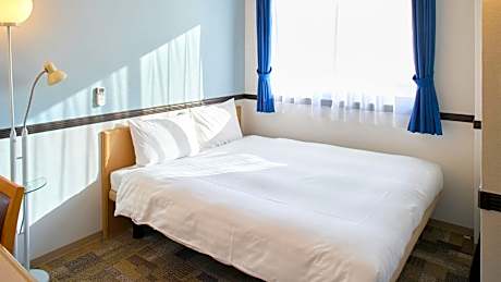 Queen Room - Non-Smoking