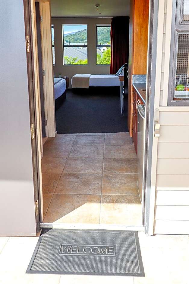 Coleraine Suites & Apartments