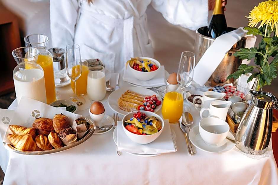 Hotel Okura Amsterdam  The Leading Hotels of the World