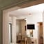 Tsaner Apartment and Rooms