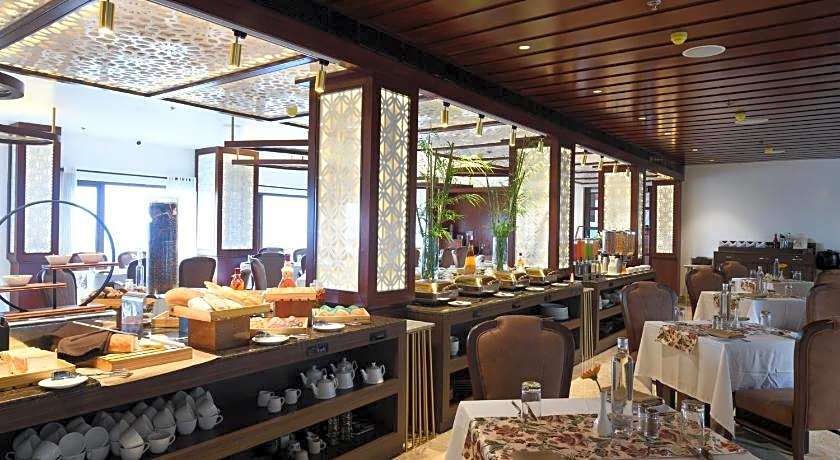 Ramada by Wyndham Gangtok Hotel & Casino Golden