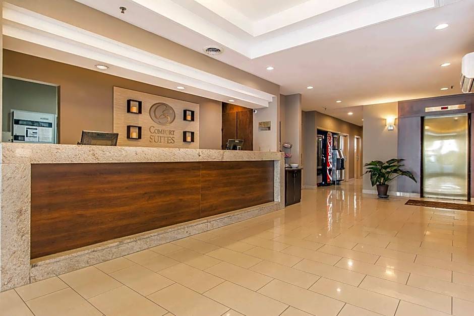 Comfort Suites Downtown