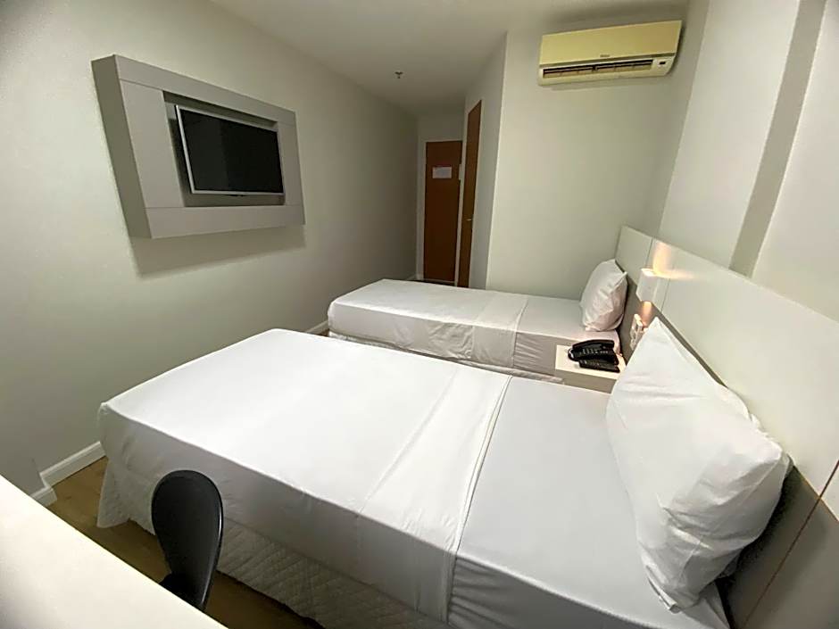 BRISTOL EASY HOTEL - RIO BONITO
