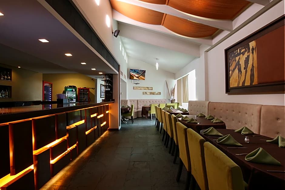 Hotel Colon Plaza Business Class