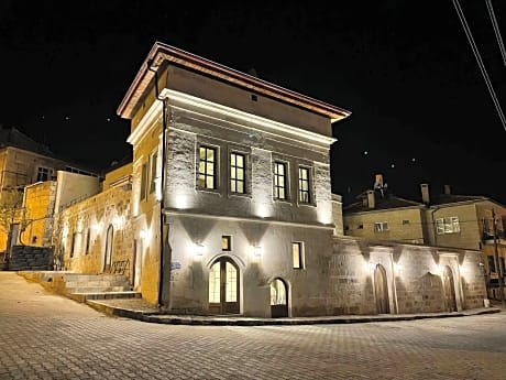 EVANTHIA CAVE SUITES