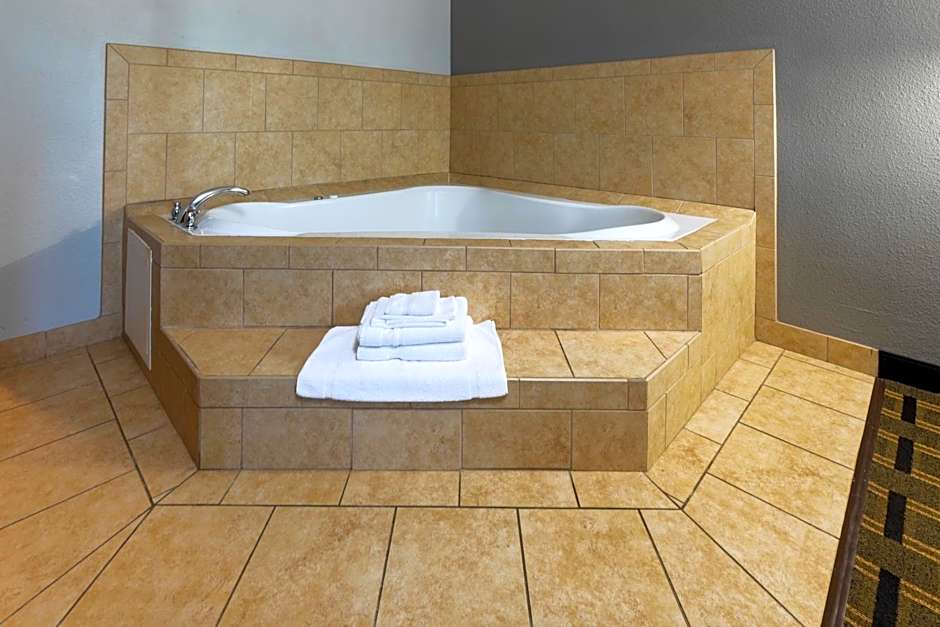 La Quinta Inn & Suites by Wyndham Mt. Pleasant