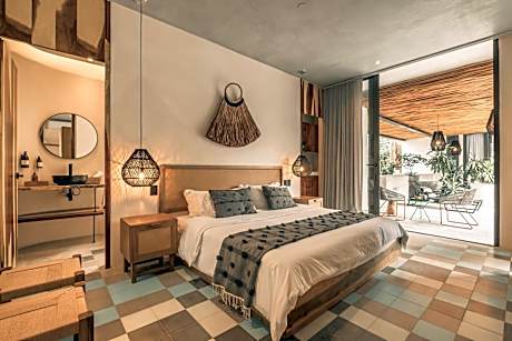 Suite with Private Pool