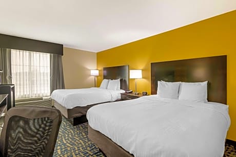 Queen Room with Two Queen Beds - Non-Smoking/Disability Access