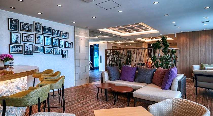 THE GRAND HOTEL GINOWAN