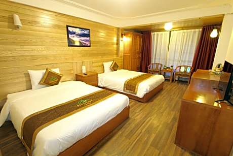 HIMALAYA HOSTEL ROOM