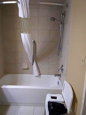 Deluxe Queen Room with Two Queen Beds - Disability Access - Non-Smoking