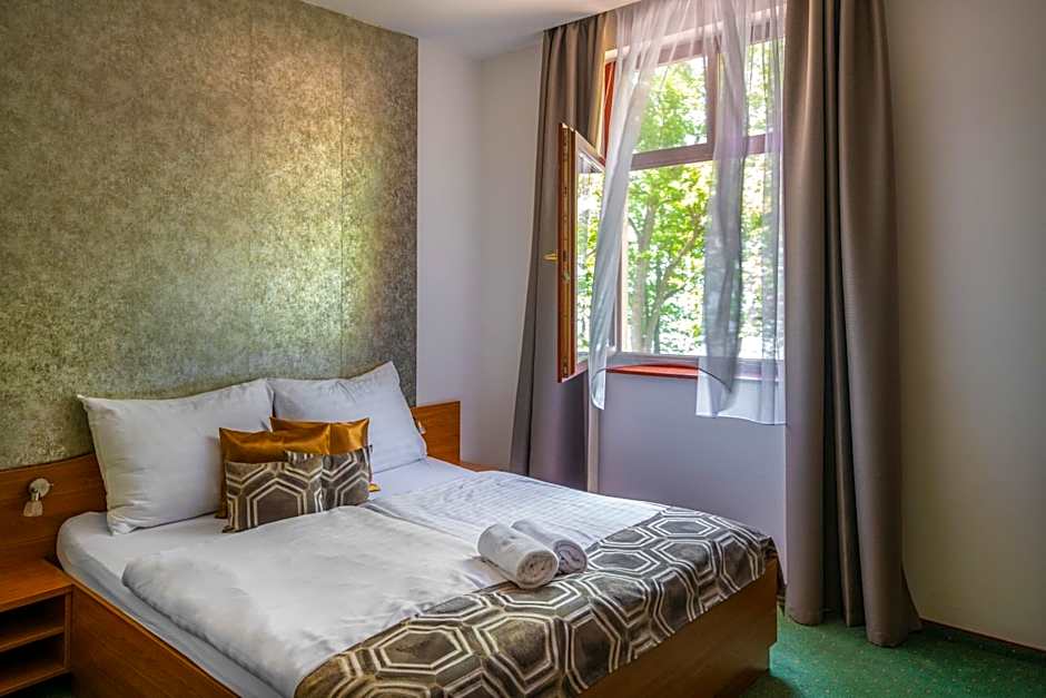 Hotel Anna Villa
