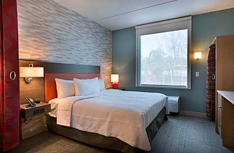 1 King Bed Studio Suite Nonsmoking