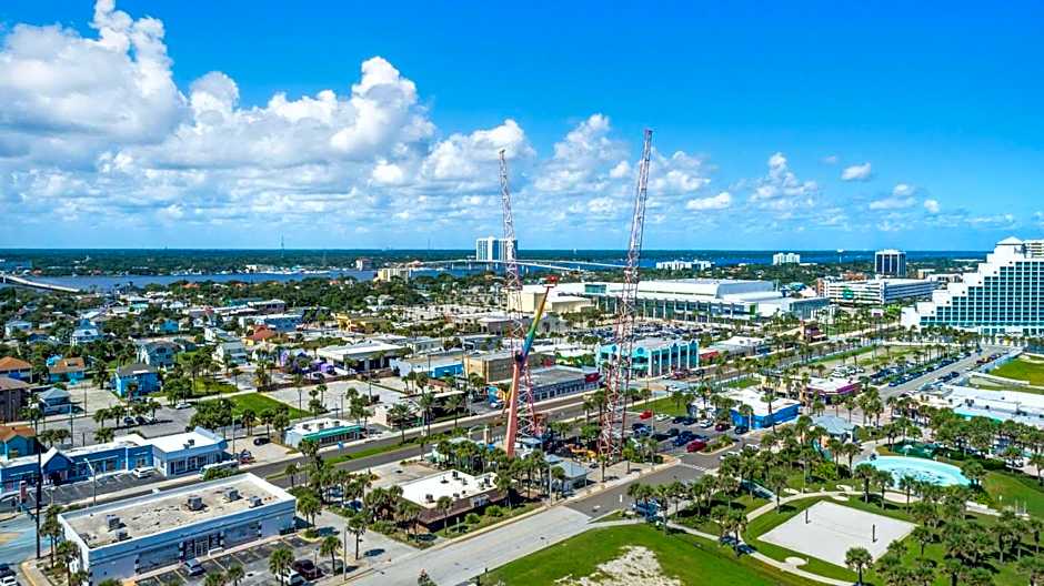 Comfort Inn & Suites Daytona Beach Oceanfront
