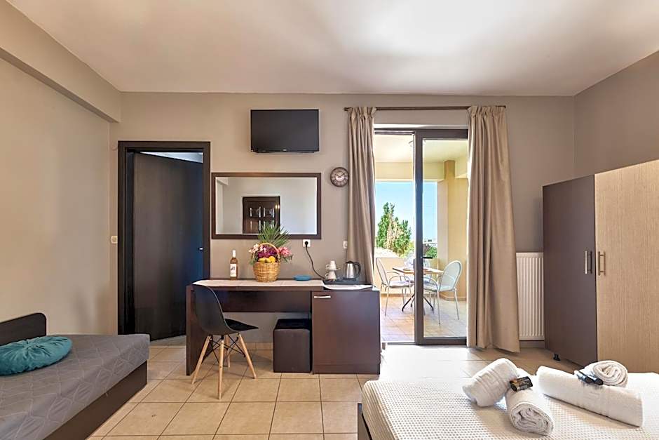 Villa Gereoudis SeaView Apartments-Pool & Bar