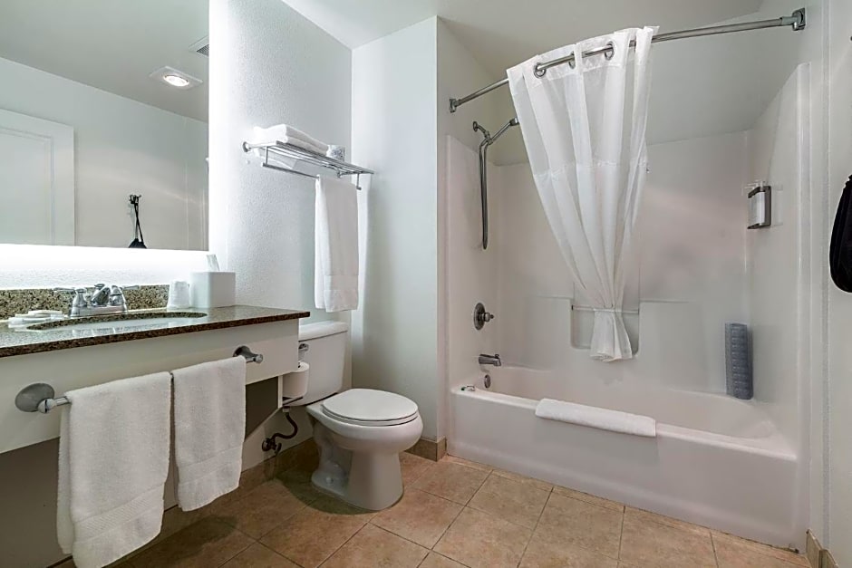 Marshall Suites