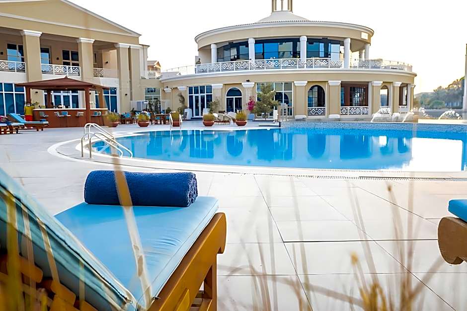 Millennium Lakeview Hotel