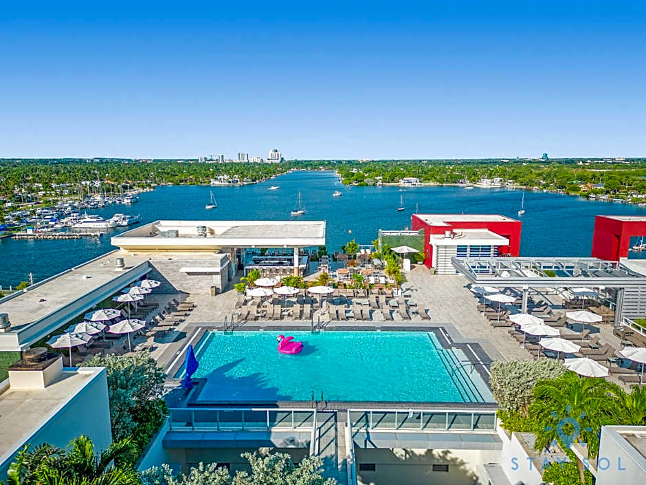 New Studio - Hollywood Beach Bliss for 2