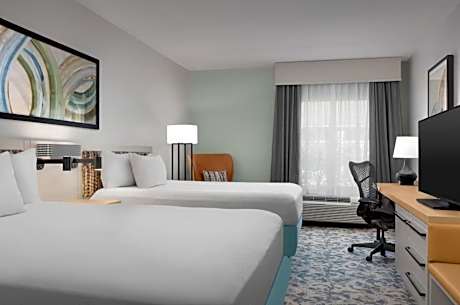 2 Queen Mobility Accessible W/Rollin Shower