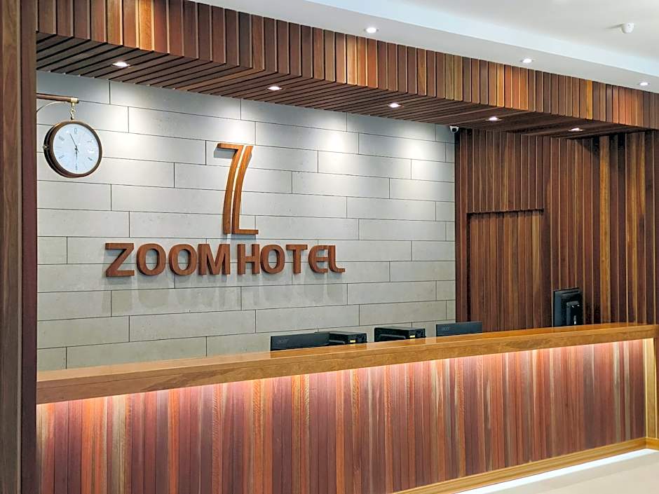 ZOOM HOTEL