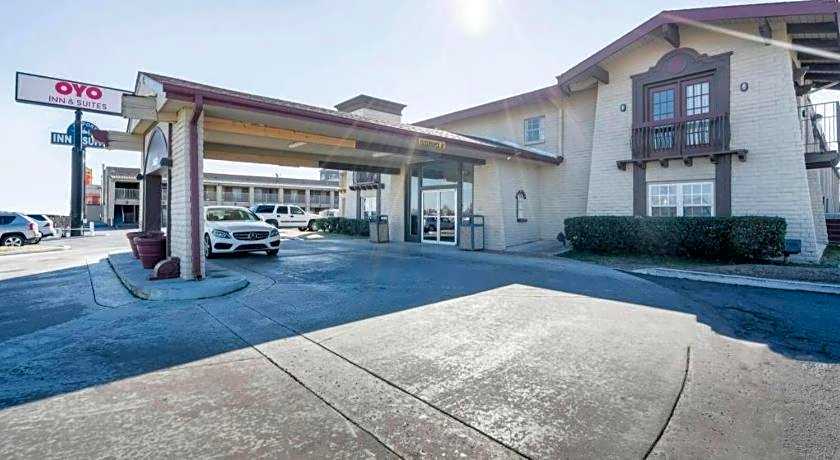 OYO Hotel Tulsa N Sheridan Rd & Airport