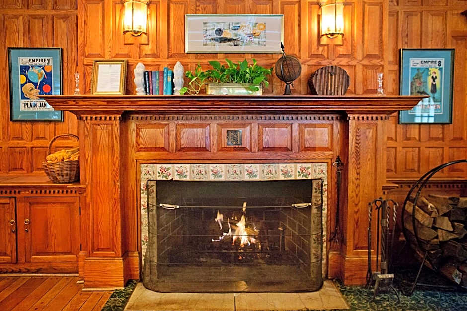 Hawthorne Hotel