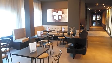 Smart Hotel King