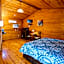 The Historic Leakey Inn