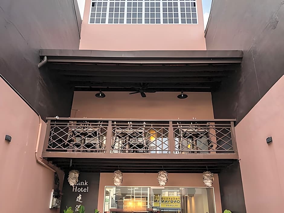 Link Hotel