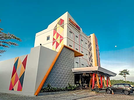 Front One Hotel Nganjuk