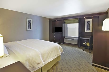 King Room with Sofa Bed - Non-Smoking