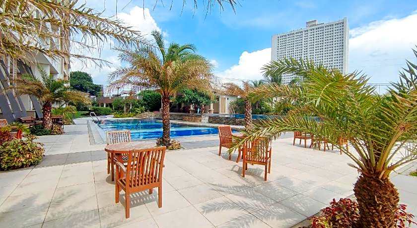 RedDoorz Plus @ YC Condotel - Viera Residences