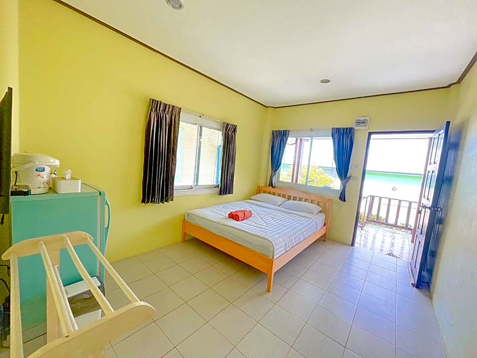 Three Mangoes At Kohlarn 