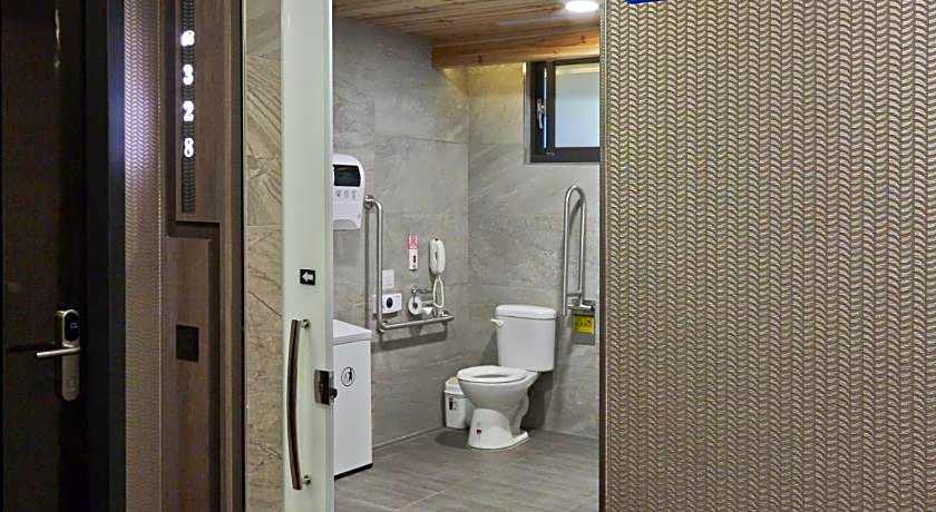 Hotel Bstay - Self Check In