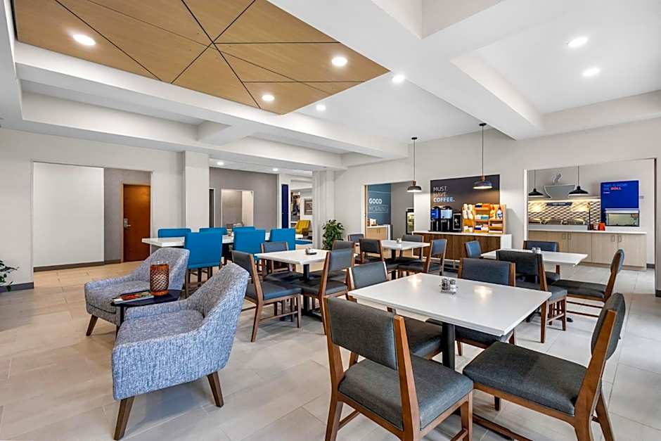 Holiday Inn Express Hotel & Suites Van Wert By IHG