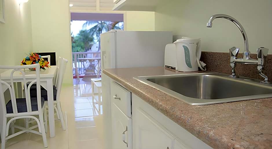 Dover Beach Hotel